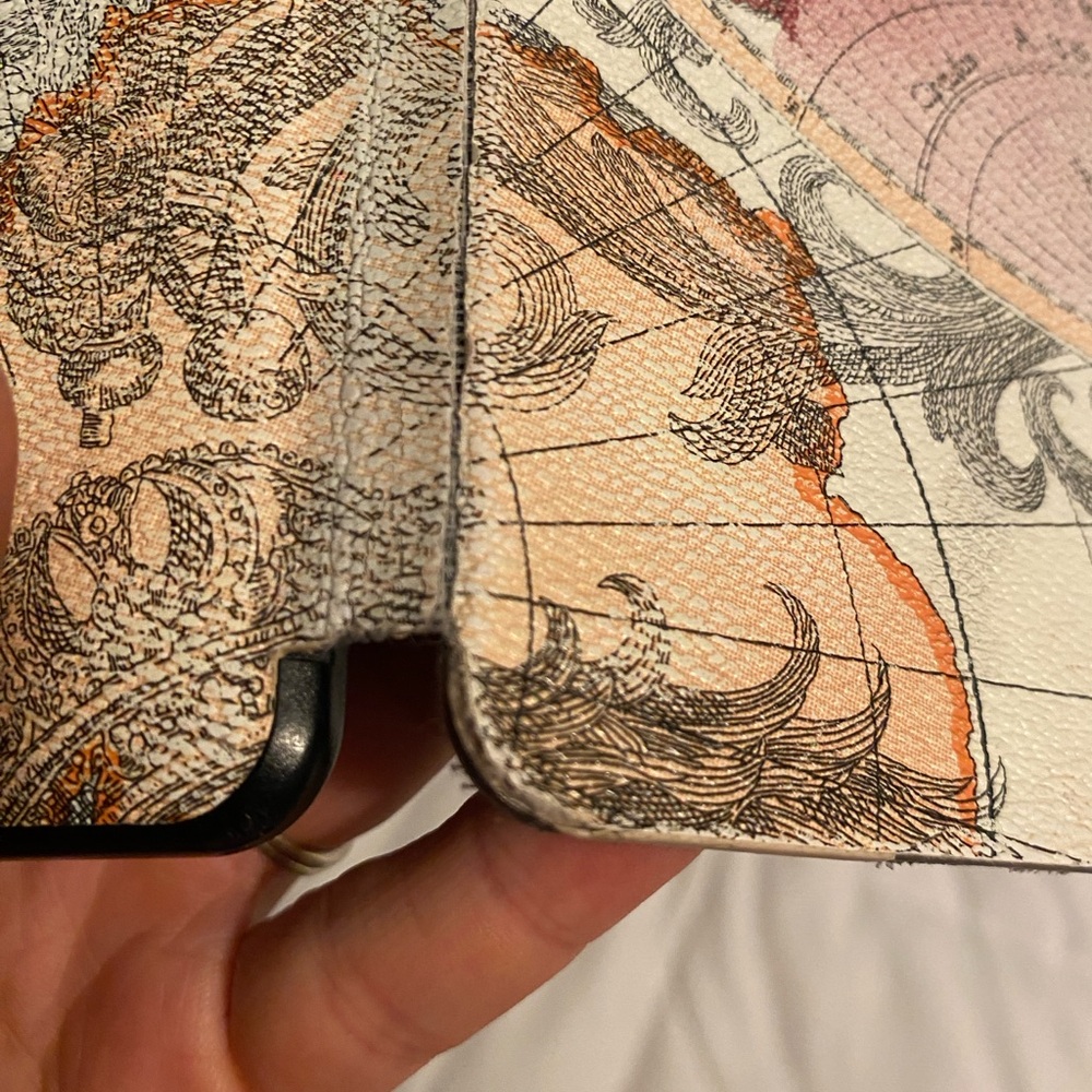 Kindle Paperwhite Map Case - Picture 4 of 5